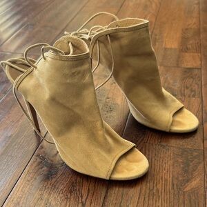 AQUAZZURA Tan Suede Heels Peep-toe EUC 38.5